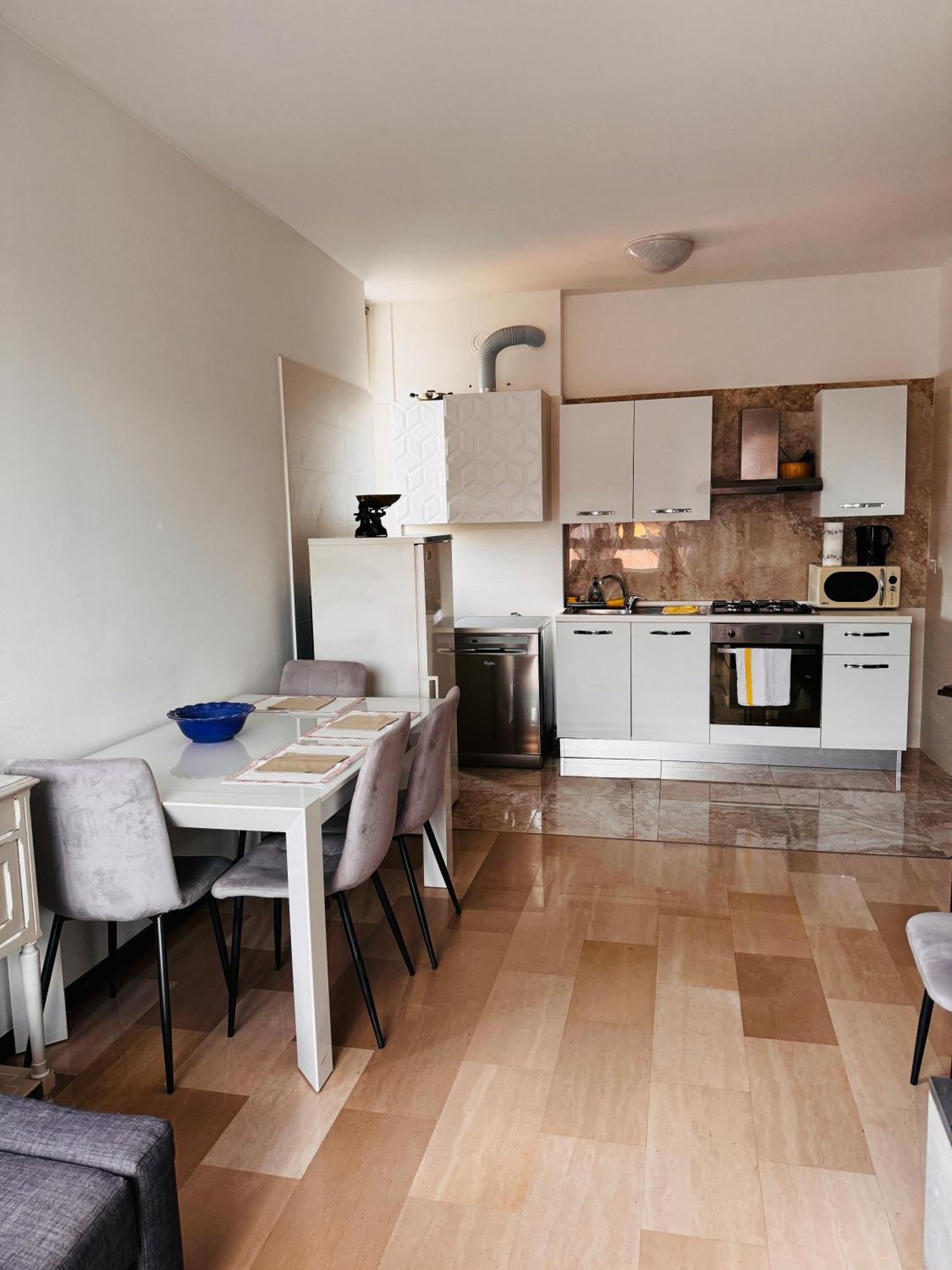 Lovely Apartment In Gallarate Exterior photo